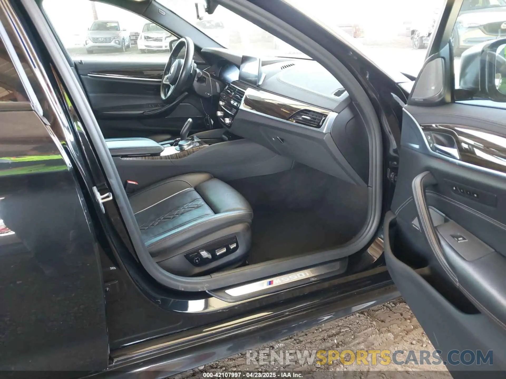 5 Photograph of a damaged car WBAJB9C52KB465071 BMW M550I 2019
