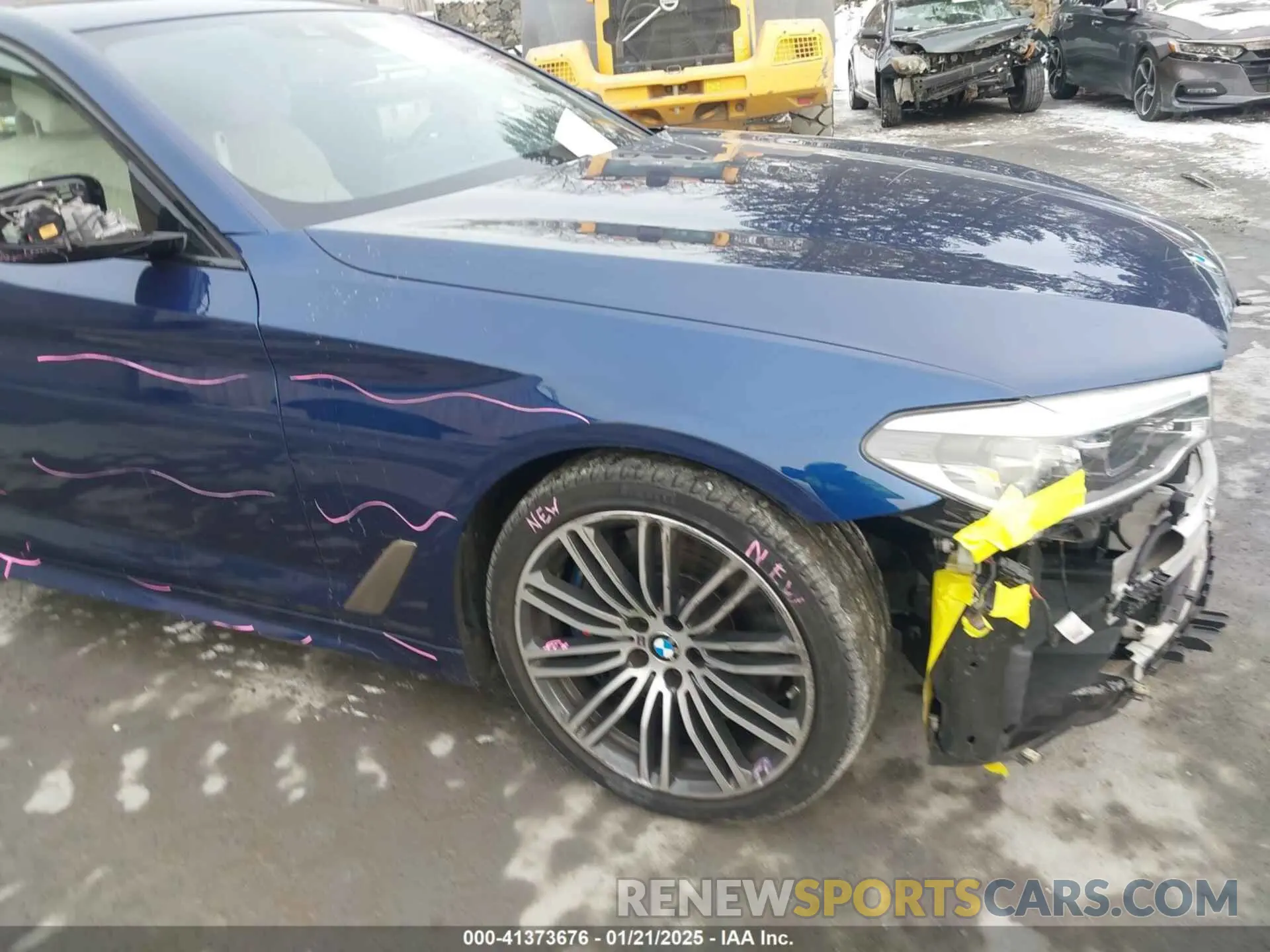 19 Photograph of a damaged car WBAJB9C54KB464746 BMW M550I 2019