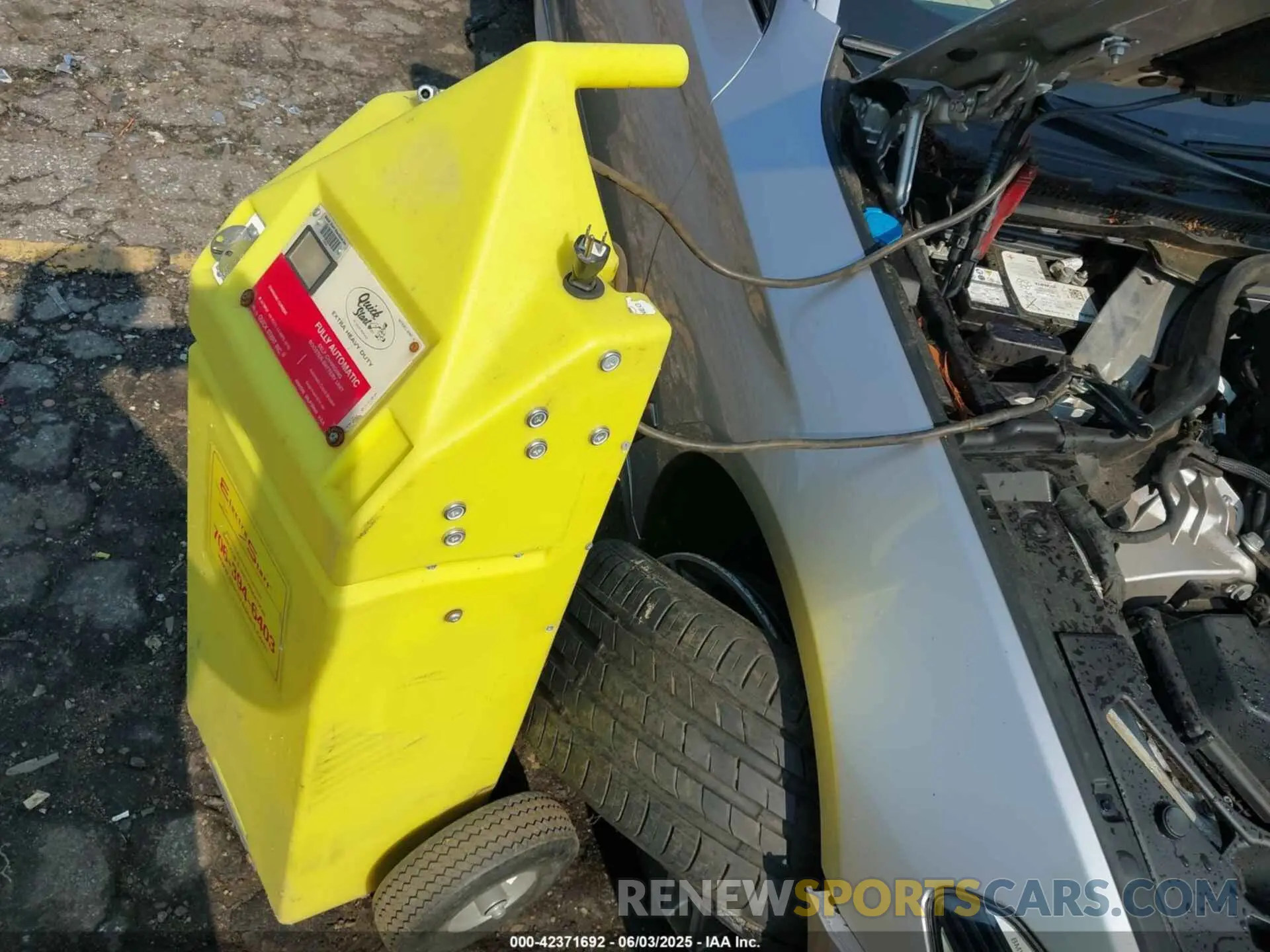 17 Photograph of a damaged car WBAJS7C00LCD98929 BMW M550I 2020