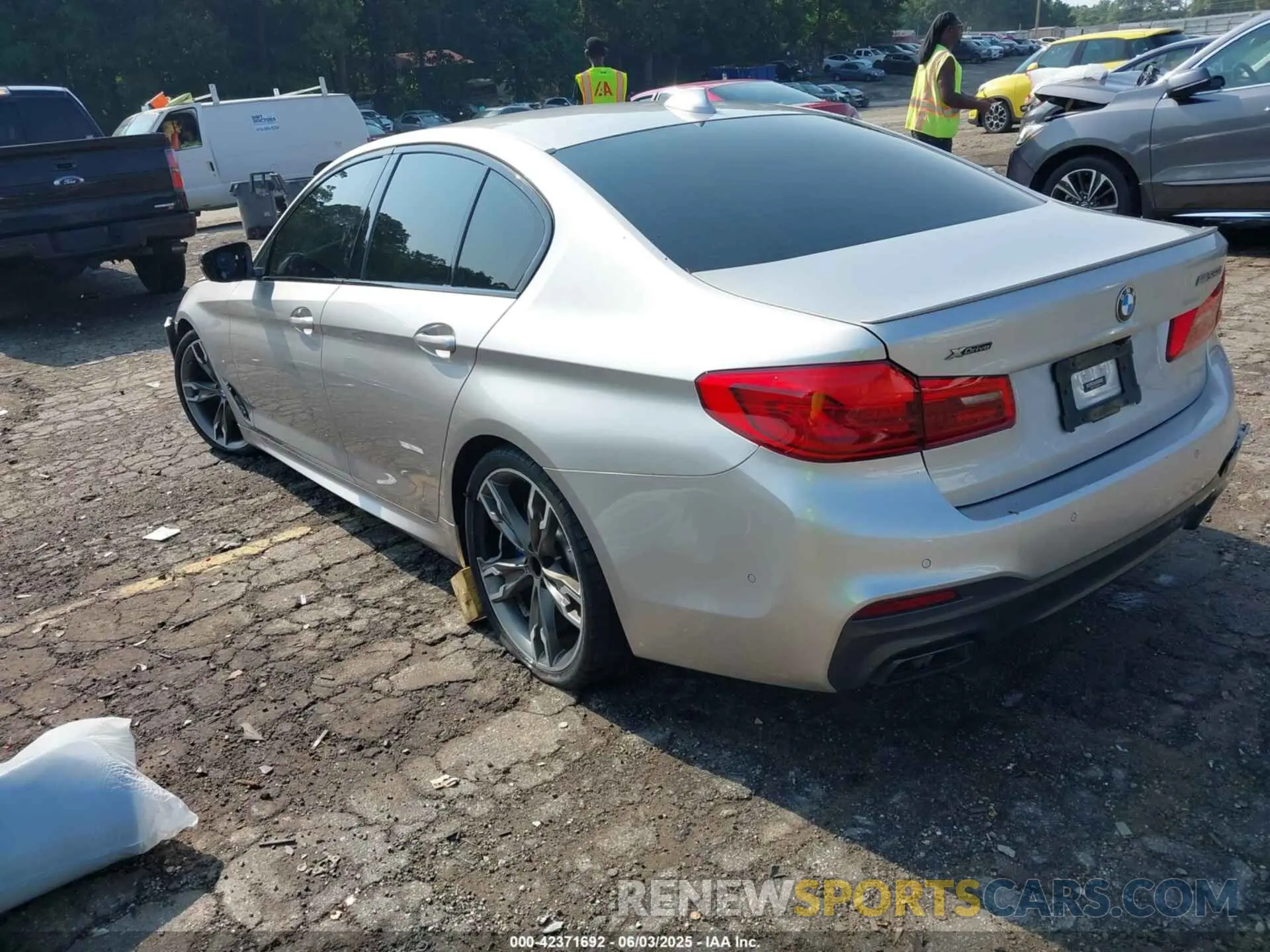 3 Photograph of a damaged car WBAJS7C00LCD98929 BMW M550I 2020