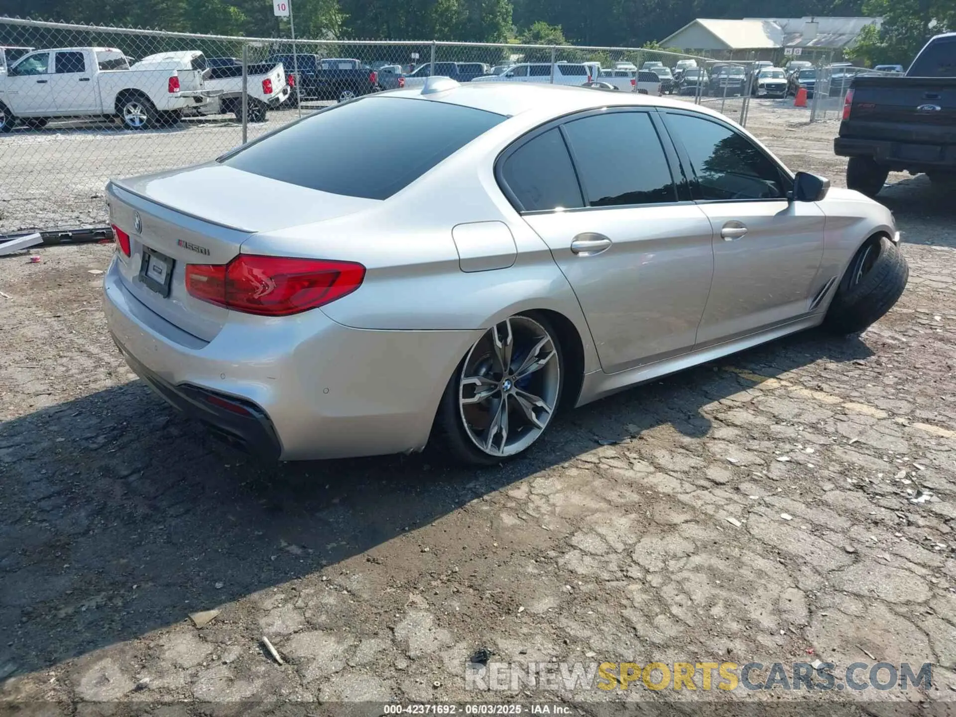 4 Photograph of a damaged car WBAJS7C00LCD98929 BMW M550I 2020