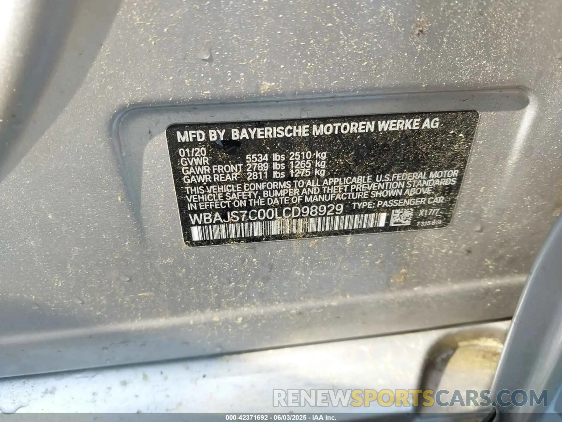 9 Photograph of a damaged car WBAJS7C00LCD98929 BMW M550I 2020
