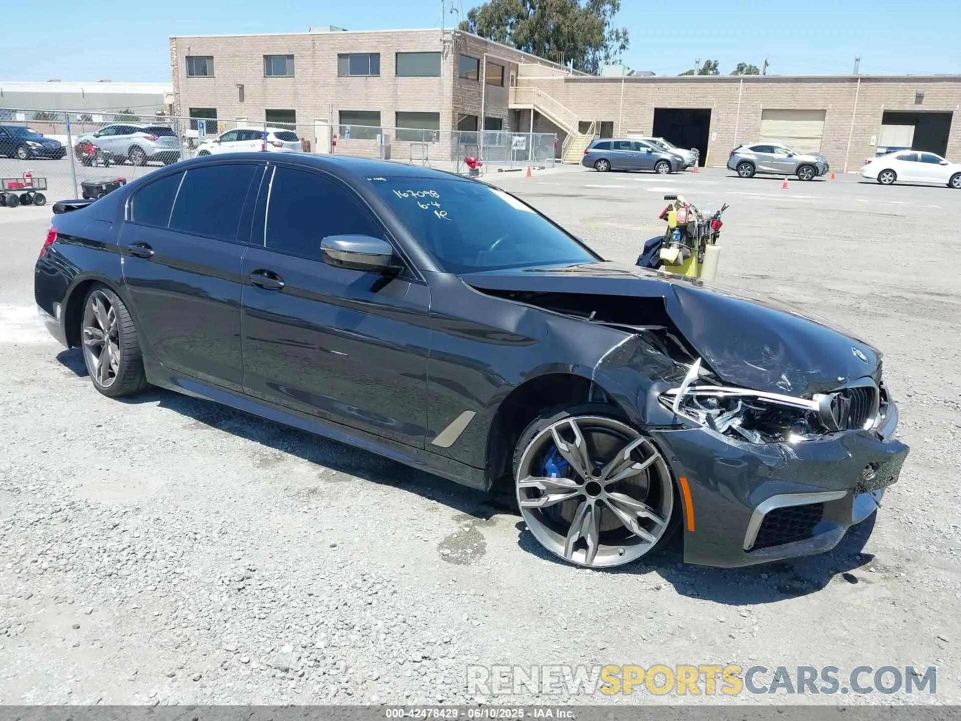 1 Photograph of a damaged car WBAJS7C07LBN96264 BMW M550I 2020