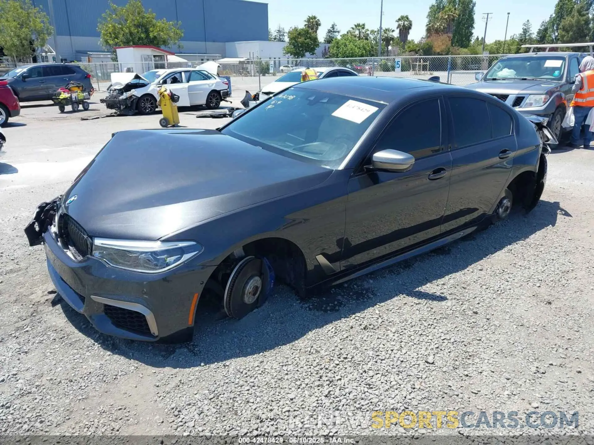 2 Photograph of a damaged car WBAJS7C07LBN96264 BMW M550I 2020