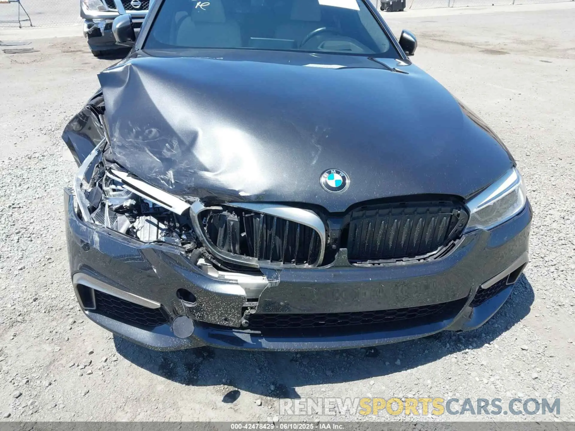 6 Photograph of a damaged car WBAJS7C07LBN96264 BMW M550I 2020
