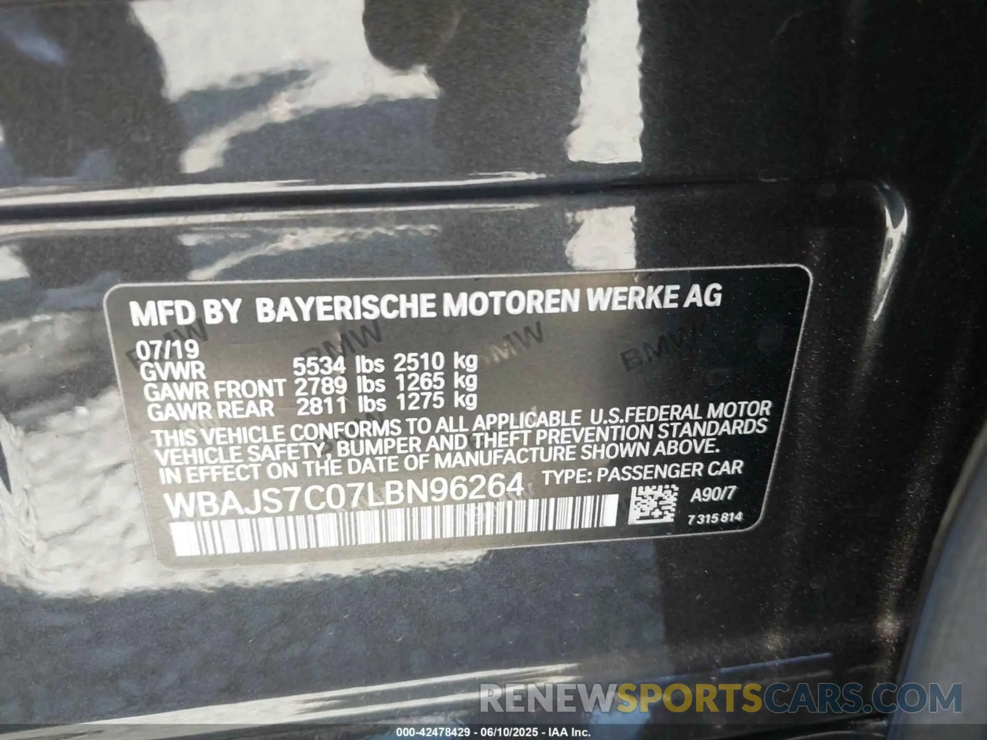 9 Photograph of a damaged car WBAJS7C07LBN96264 BMW M550I 2020