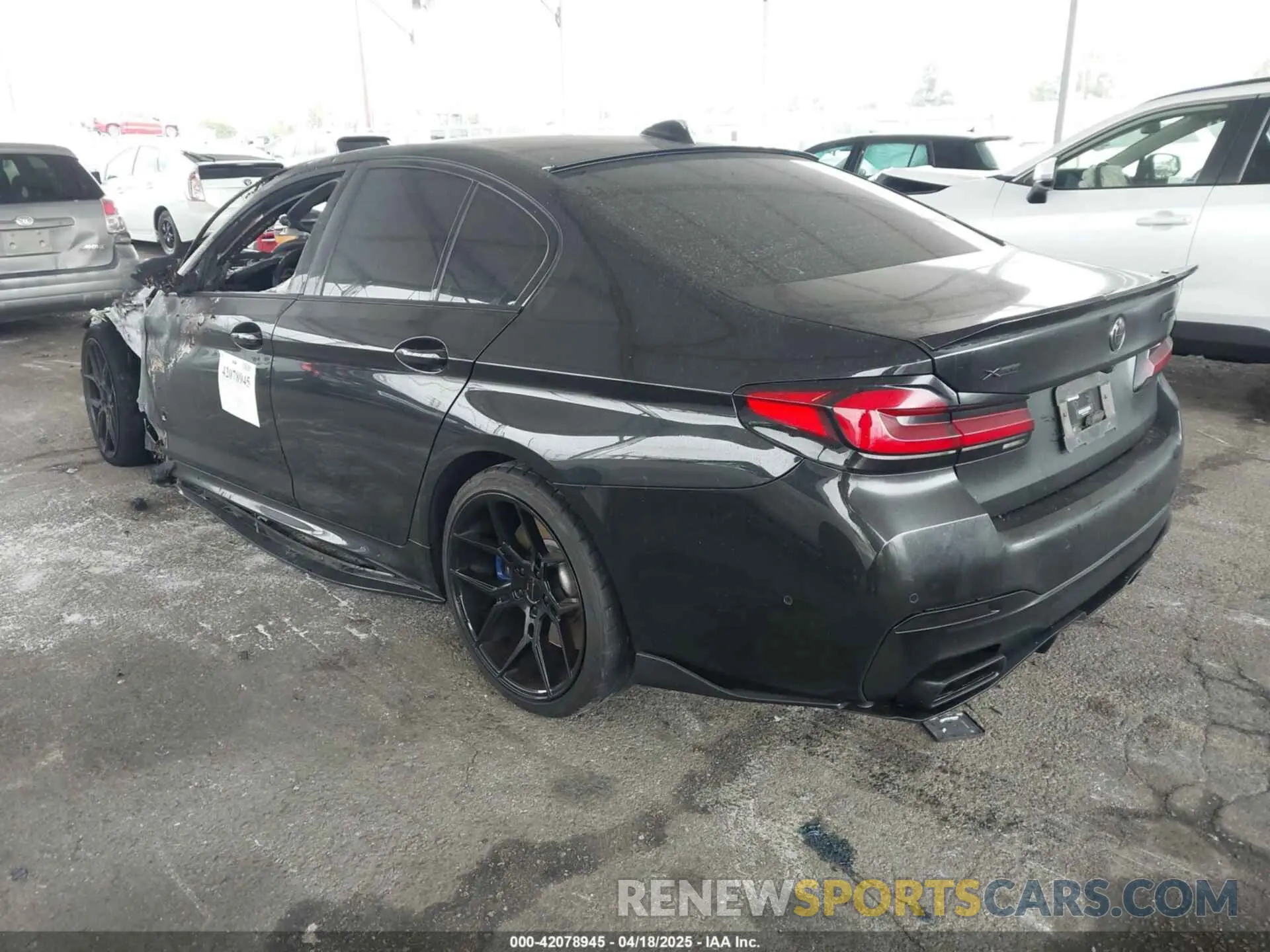 3 Photograph of a damaged car WBA13BK05MCF84792 BMW M550I 2021