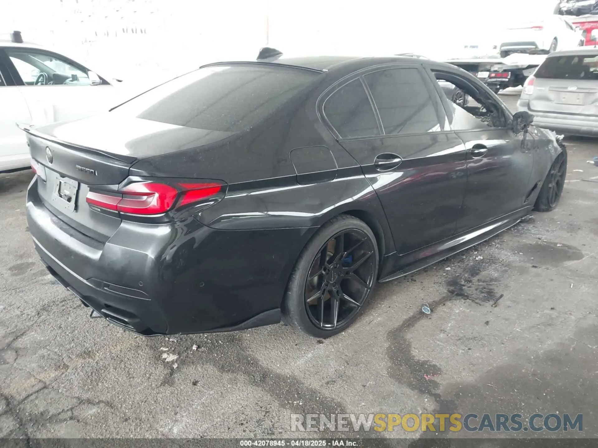 4 Photograph of a damaged car WBA13BK05MCF84792 BMW M550I 2021