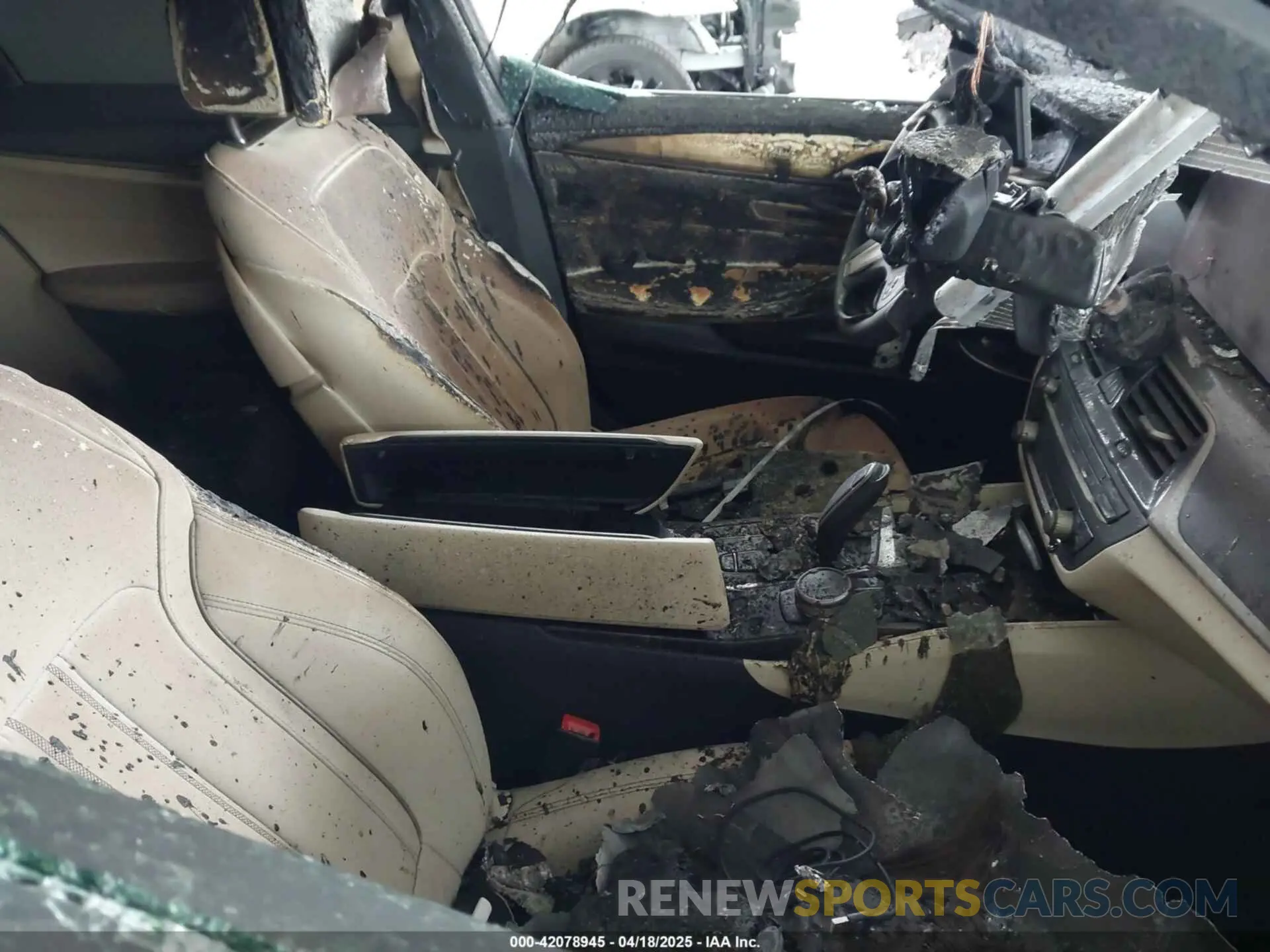 5 Photograph of a damaged car WBA13BK05MCF84792 BMW M550I 2021