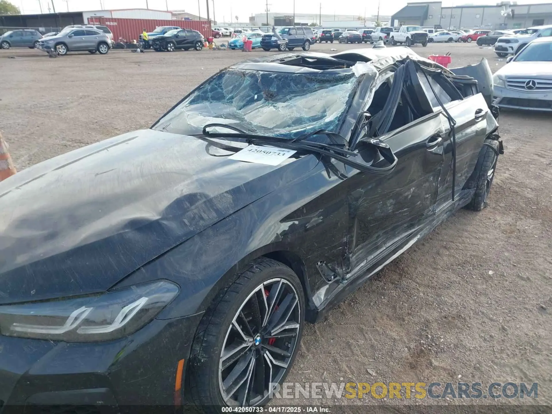 6 Photograph of a damaged car WBA13BK0XMCF98624 BMW M550I 2021