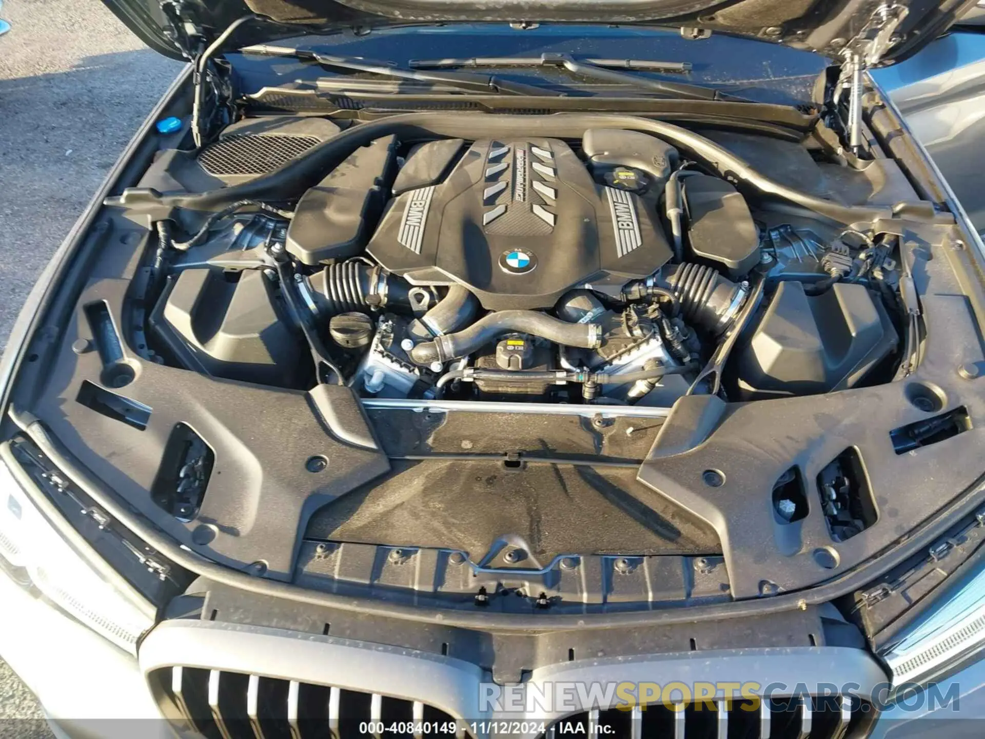10 Photograph of a damaged car WBA13BK0XMCG26552 BMW M550I 2021