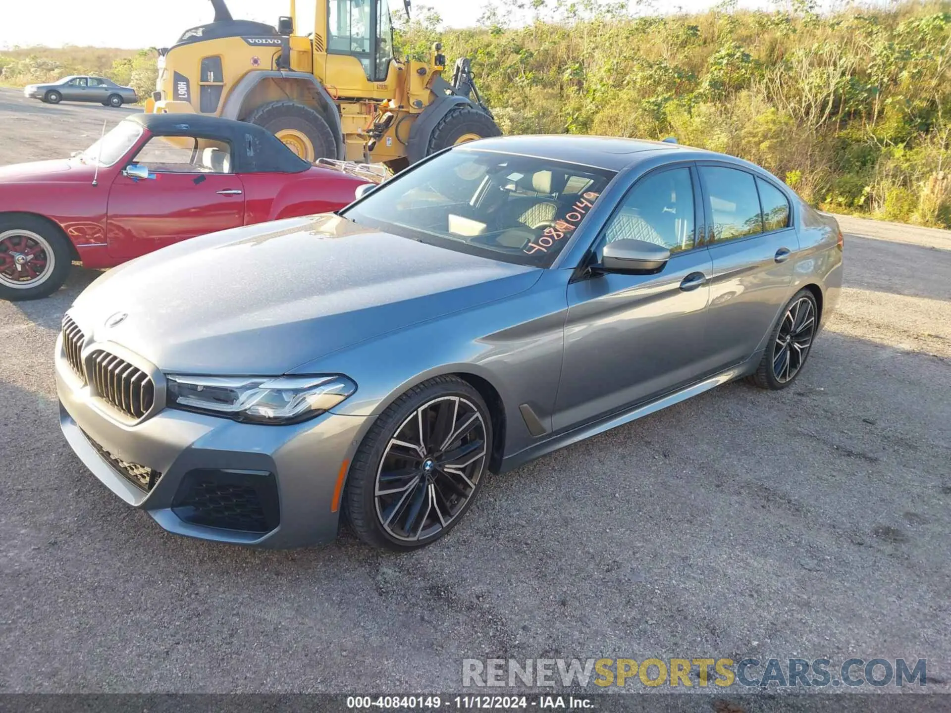 2 Photograph of a damaged car WBA13BK0XMCG26552 BMW M550I 2021
