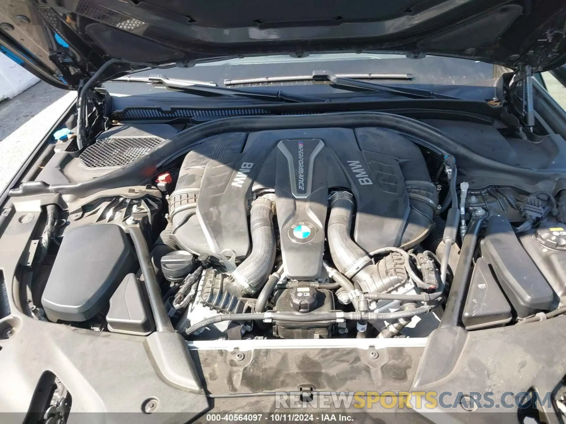 10 Photograph of a damaged car WBAJB9C57KB288775 BMW M550XI 2019