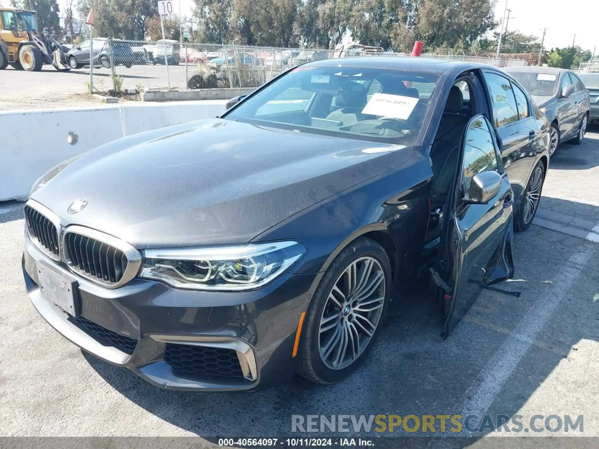 2 Photograph of a damaged car WBAJB9C57KB288775 BMW M550XI 2019