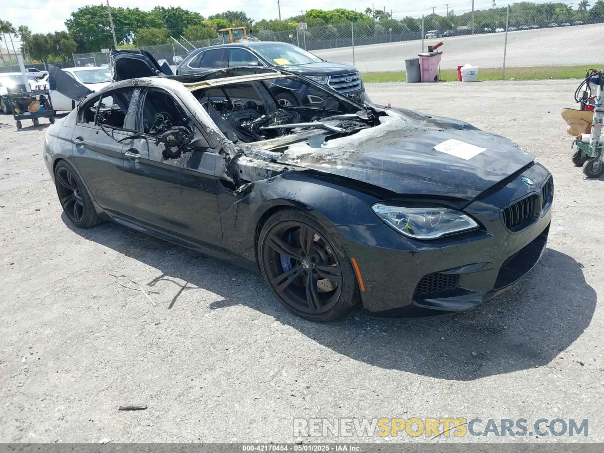 1 Photograph of a damaged car WBS6E9C59KG808373 BMW M6 GRAN COUPE 2019
