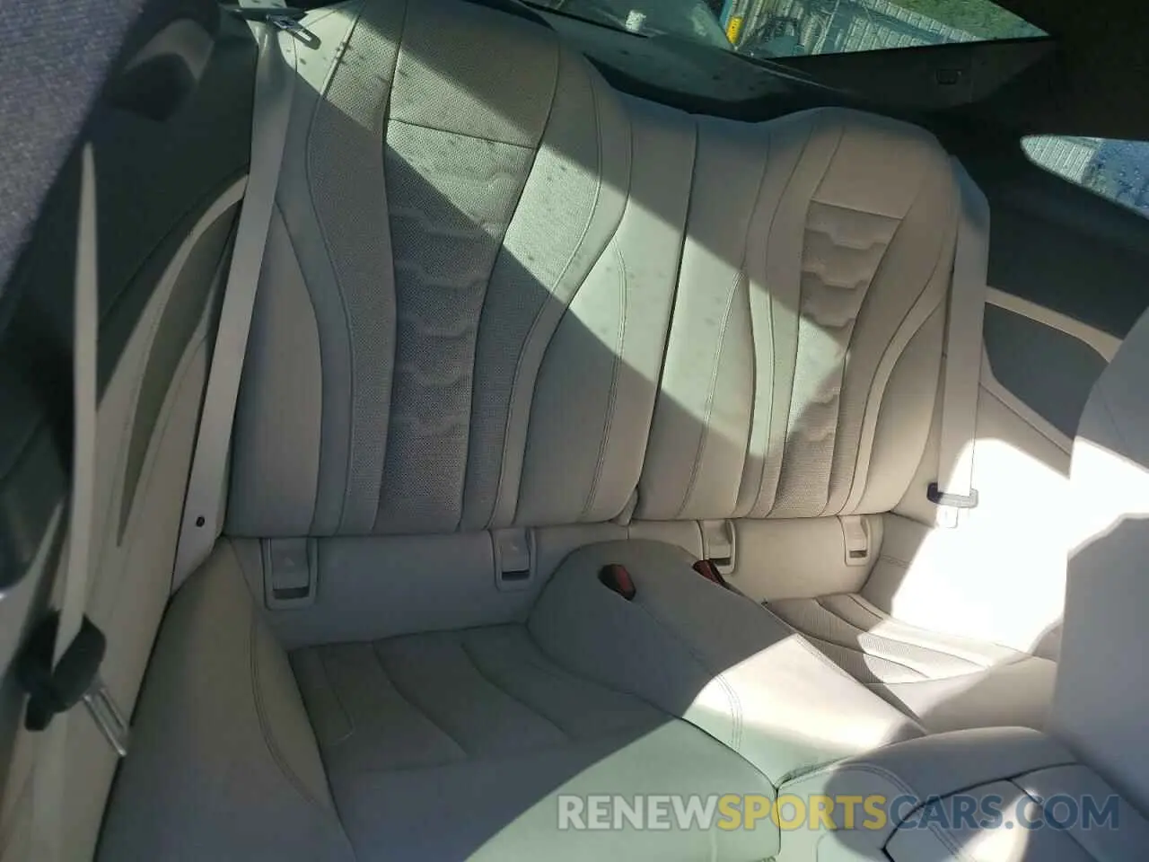 10 Photograph of a damaged car WBABC4C50KBJ35899 BMW M8 2019