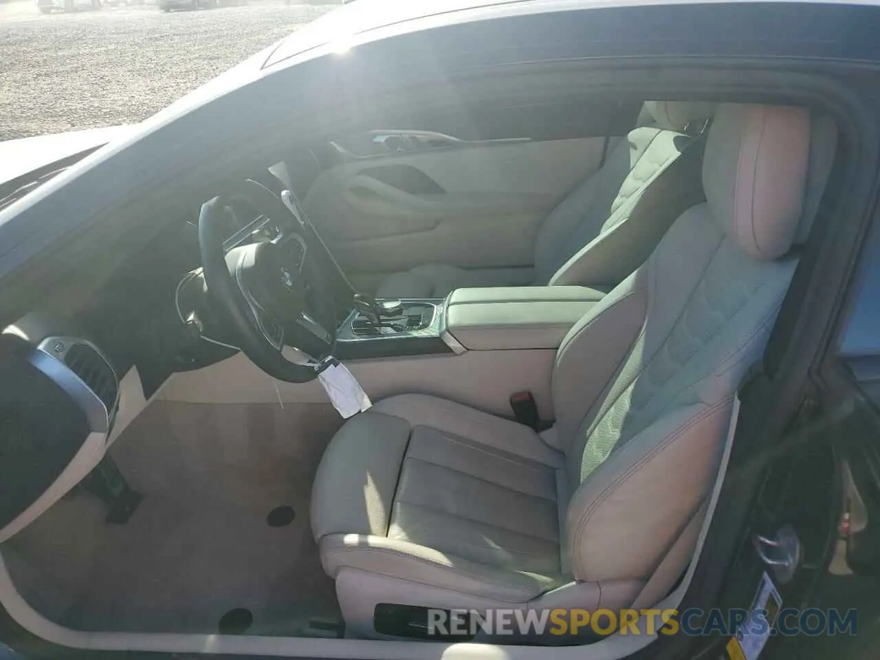 7 Photograph of a damaged car WBABC4C50KBJ35899 BMW M8 2019