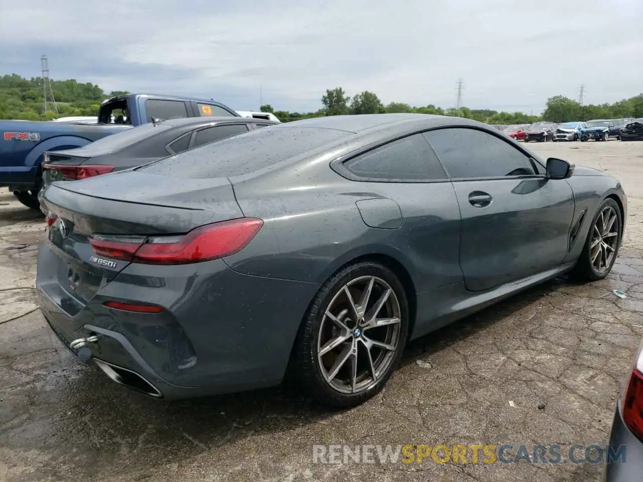 3 Photograph of a damaged car WBABC4C51KBU96543 BMW M8 2019