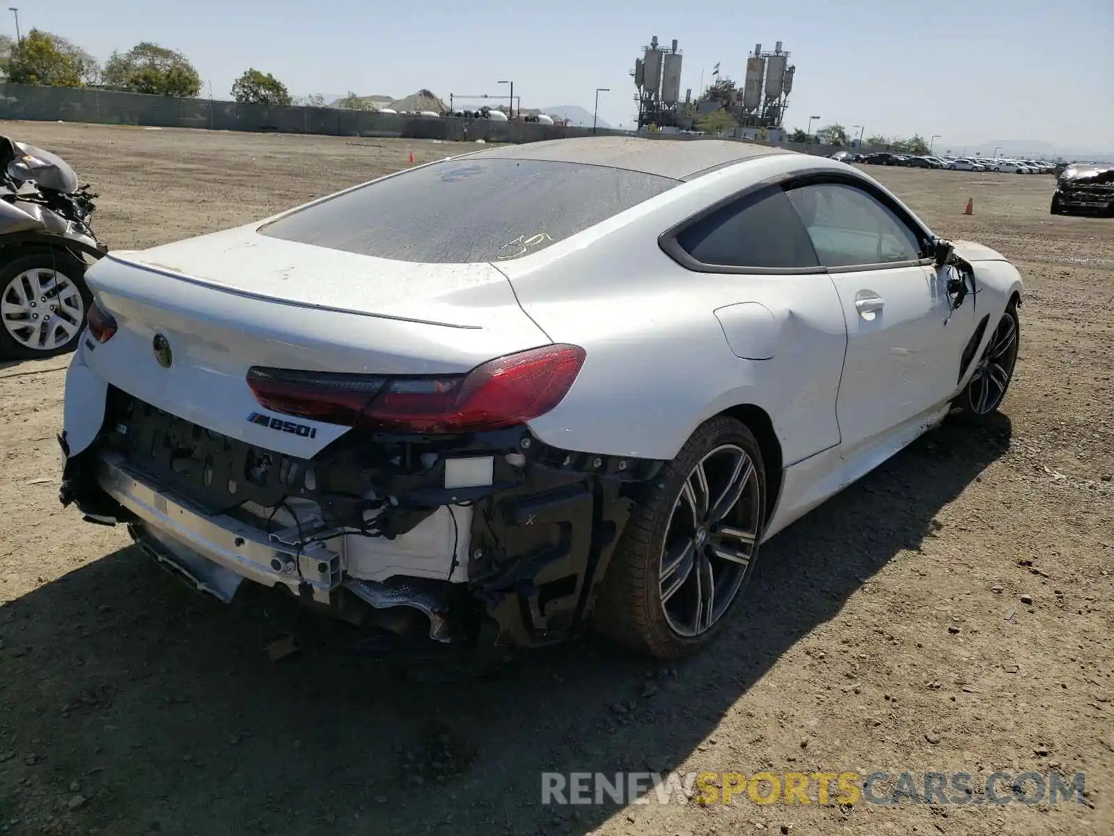 4 Photograph of a damaged car WBABC4C55KBJ35736 BMW M8 2019