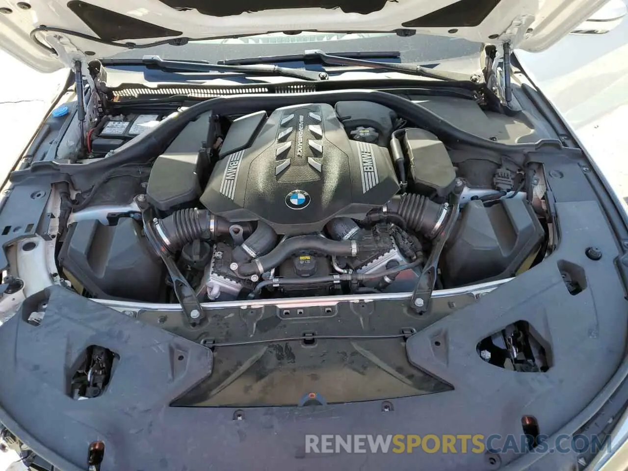 11 Photograph of a damaged car WBABC4C56KBJ35745 BMW M8 2019