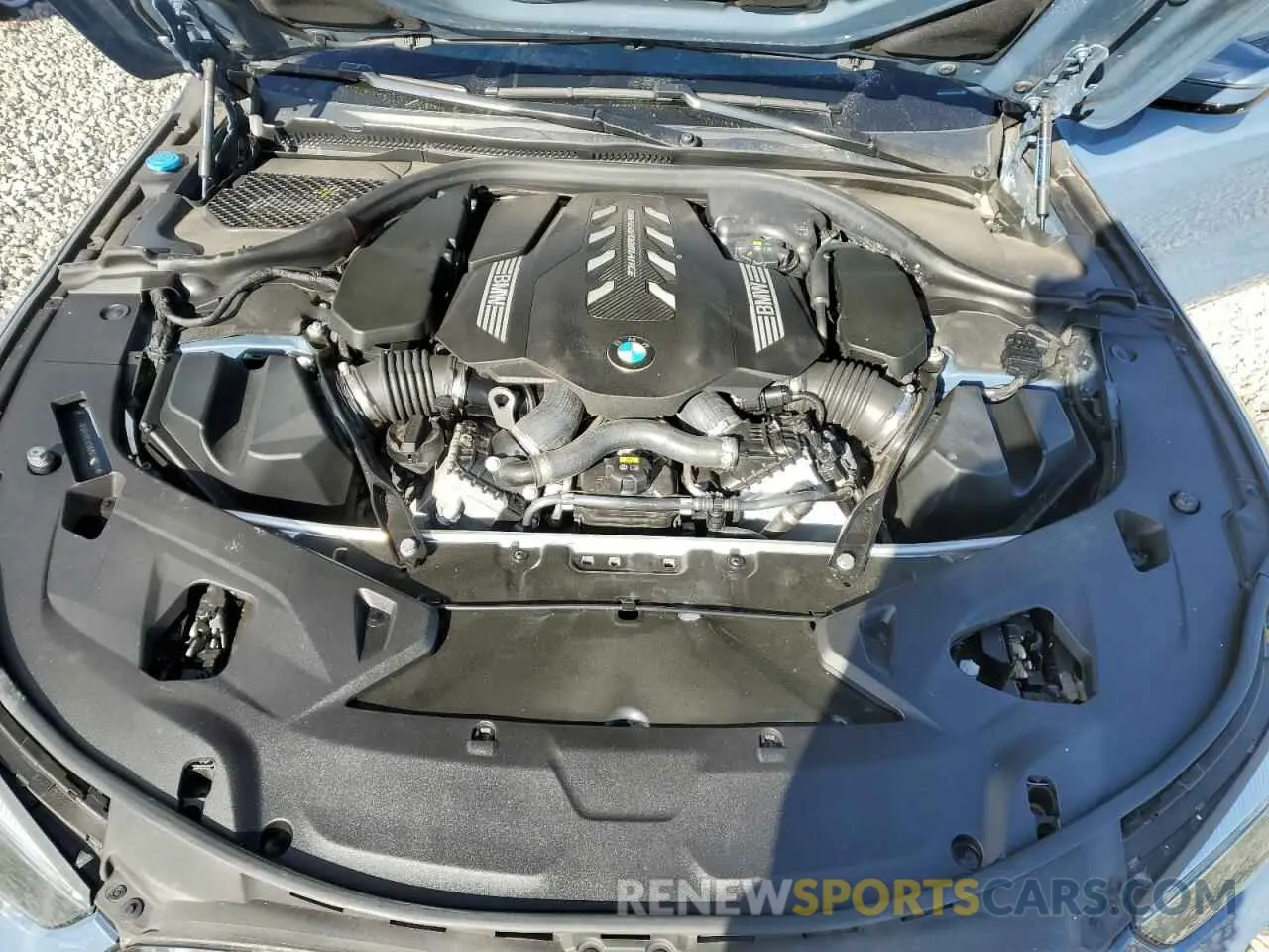 11 Photograph of a damaged car WBABC4C56KBU96134 BMW M8 2019