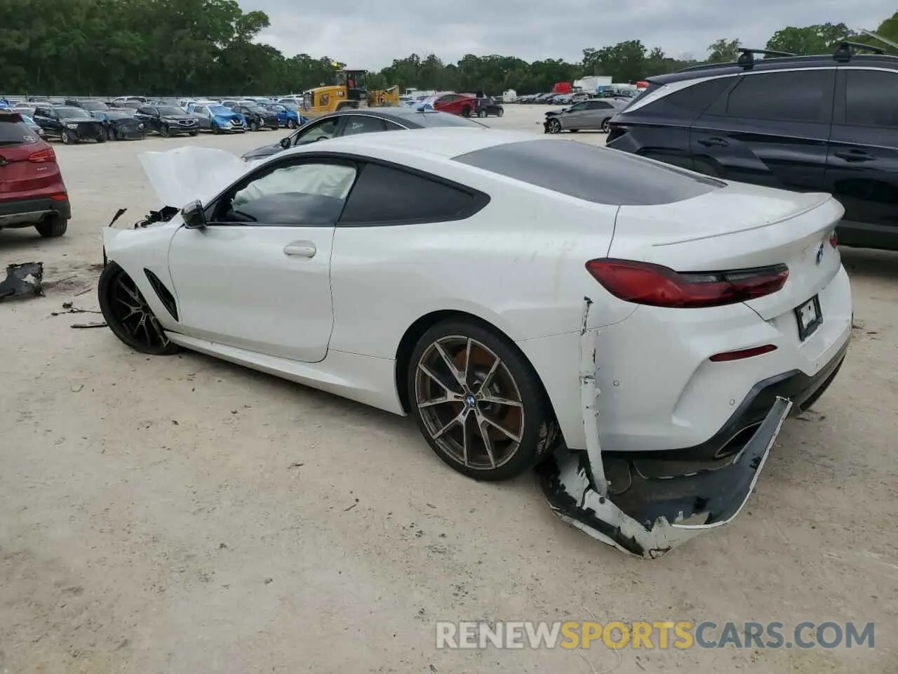 2 Photograph of a damaged car WBABC4C5XKBU96184 BMW M8 2019