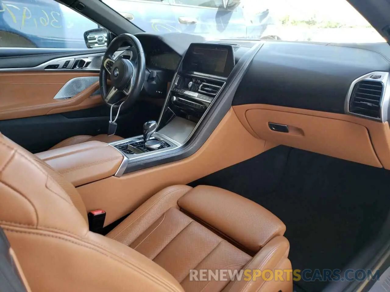 9 Photograph of a damaged car WBAFY4C50KBX29573 BMW M8 2019