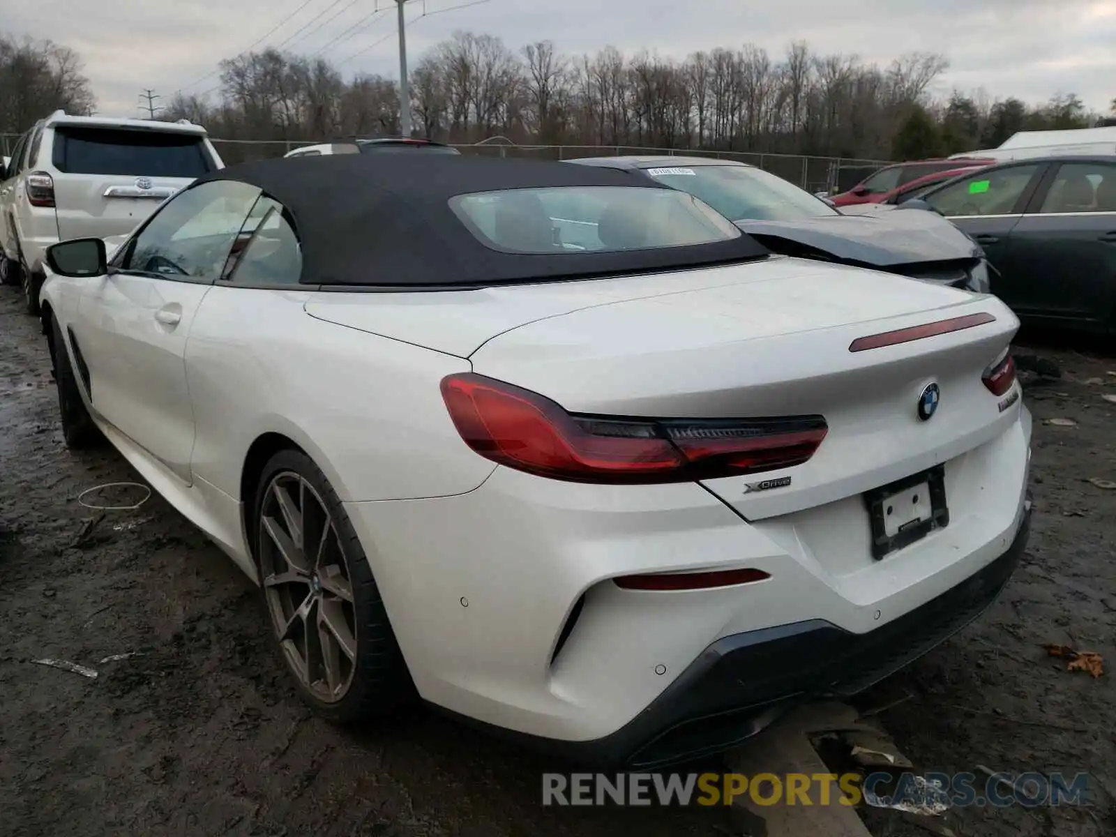 3 Photograph of a damaged car WBAFY4C55KBX29522 BMW M8 2019