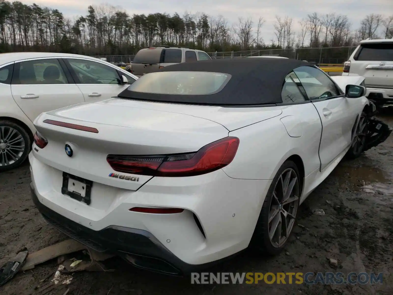 4 Photograph of a damaged car WBAFY4C55KBX29522 BMW M8 2019