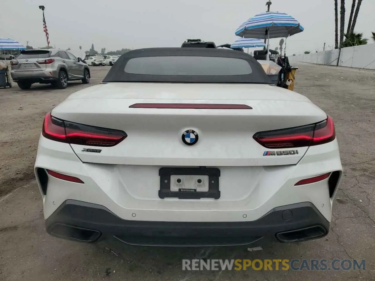 6 Photograph of a damaged car WBAFY4C57KBX38867 BMW M8 2019