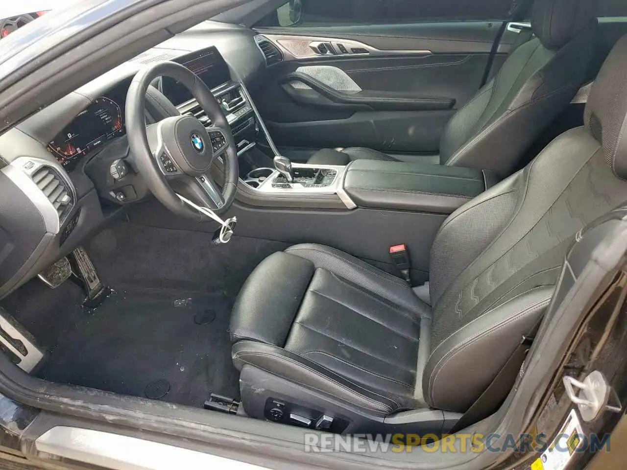 7 Photograph of a damaged car WBAFY4C5XKBX29810 BMW M8 2019