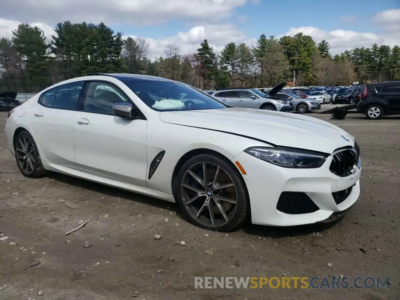 4 Photograph of a damaged car WBAGV8C01LBP48692 BMW M8 2020