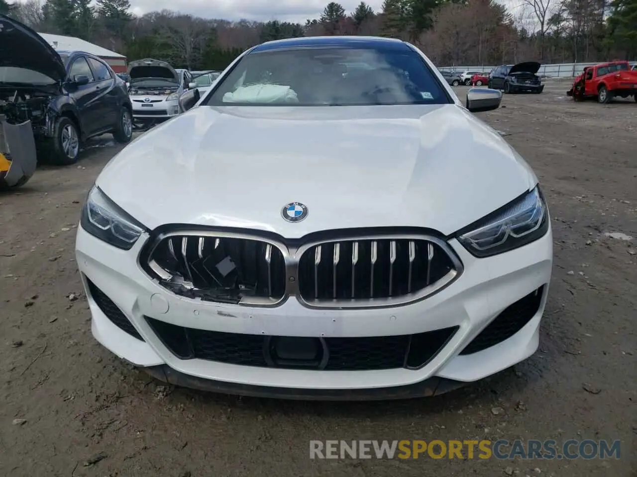 5 Photograph of a damaged car WBAGV8C01LBP48692 BMW M8 2020