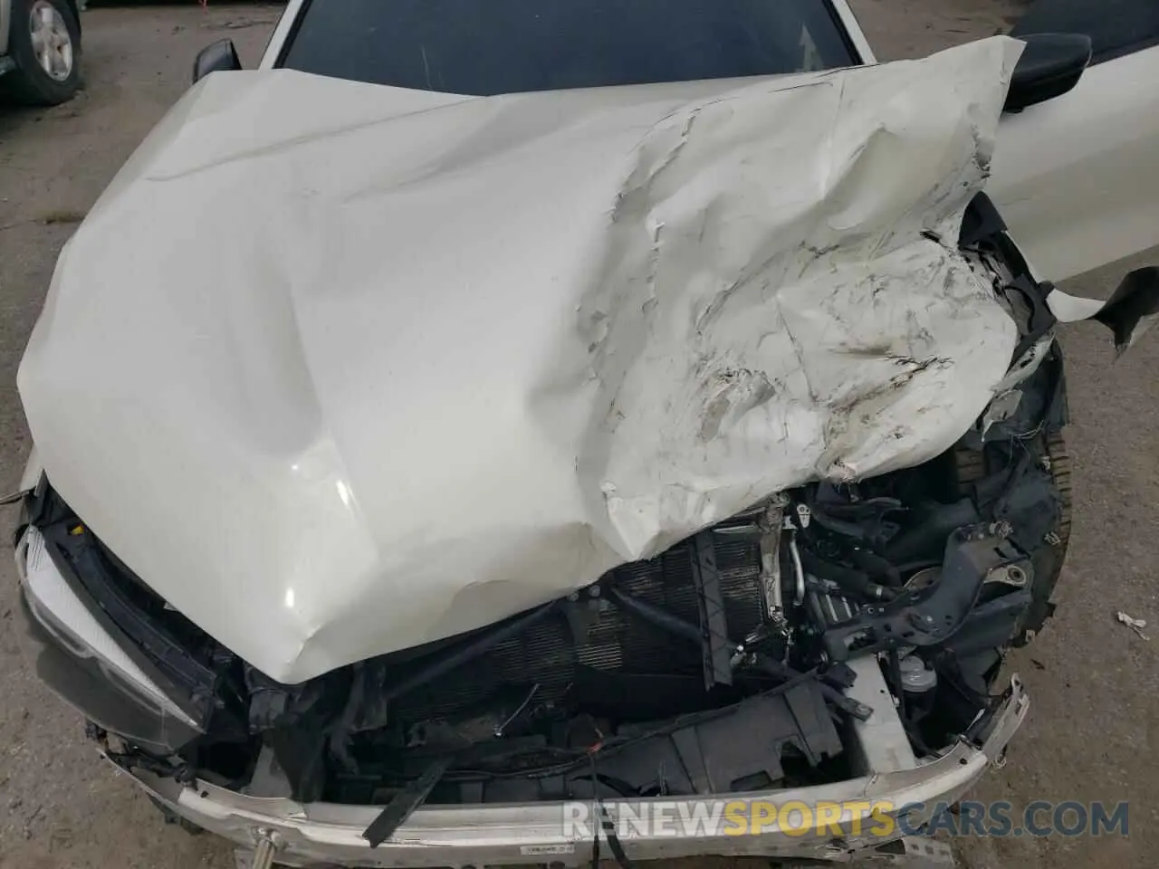 11 Photograph of a damaged car WBAGV8C03LBP48760 BMW M8 2020