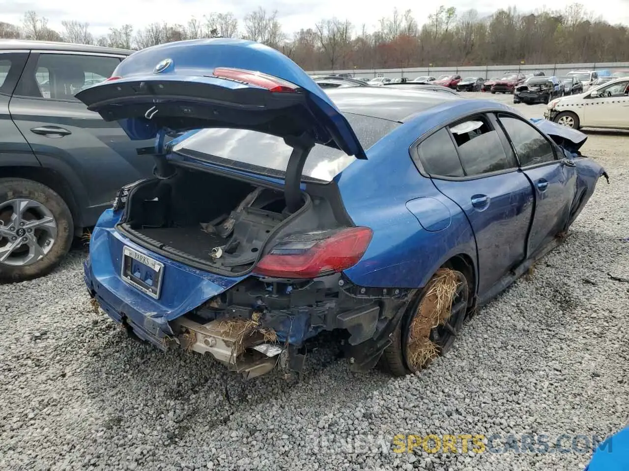 3 Photograph of a damaged car WBAGV8C03LCE29002 BMW M8 2020