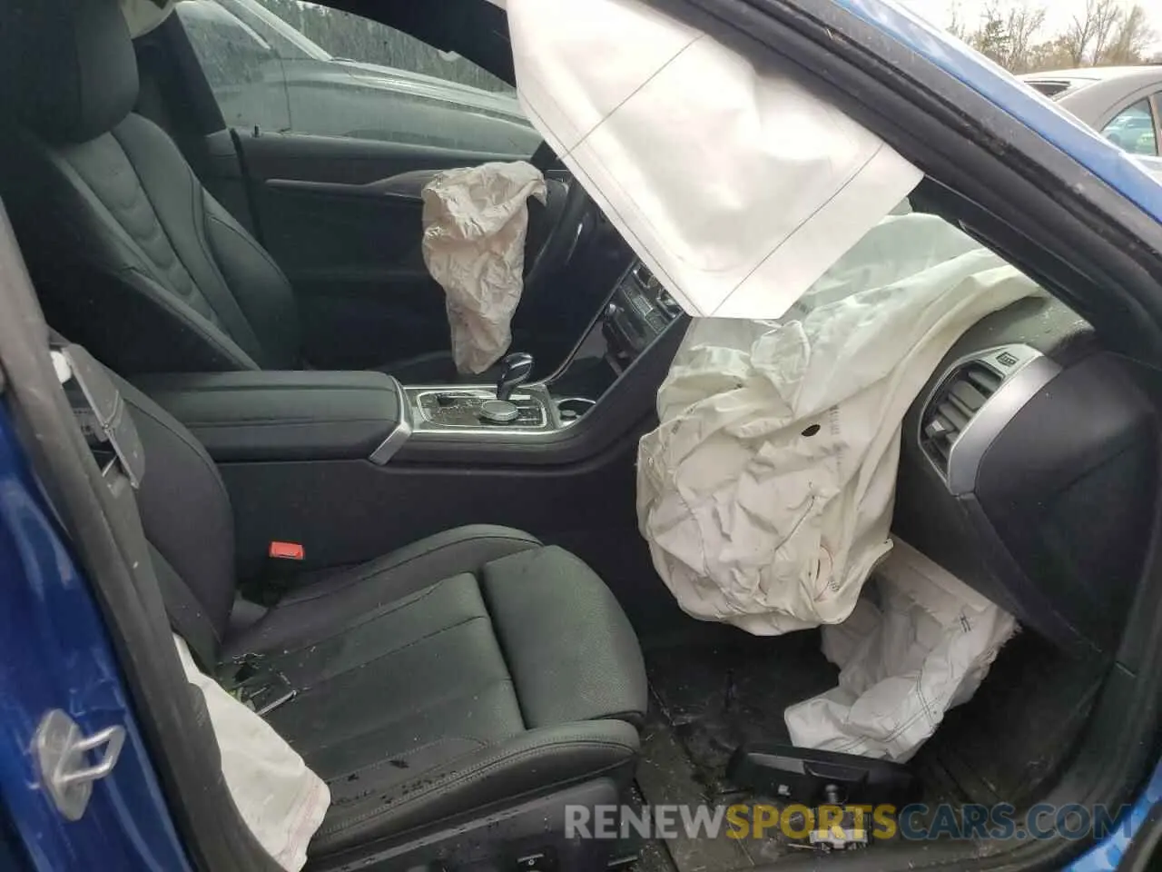 7 Photograph of a damaged car WBAGV8C03LCE29002 BMW M8 2020