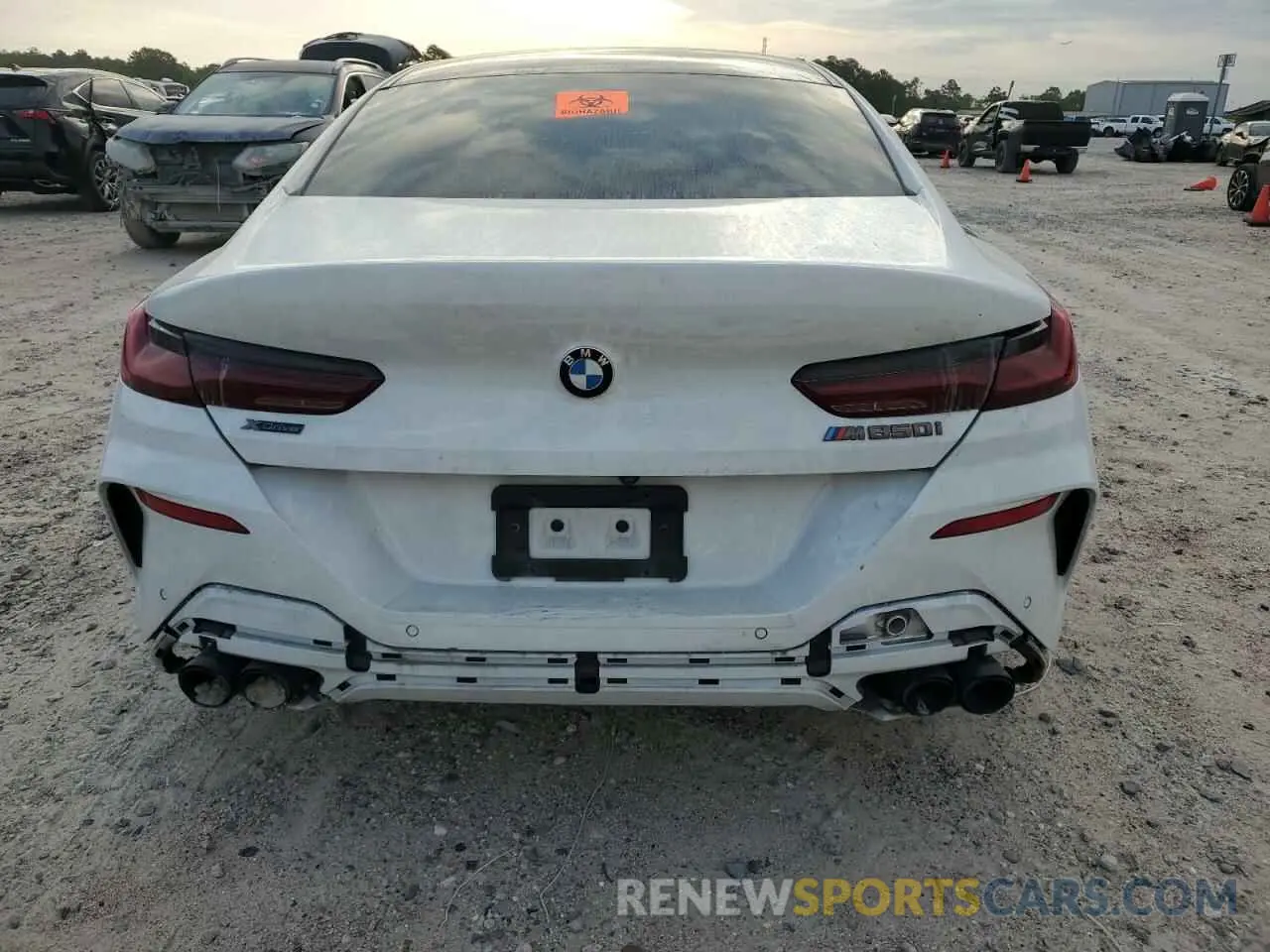 6 Photograph of a damaged car WBAGV8C05LCD42136 BMW M8 2020