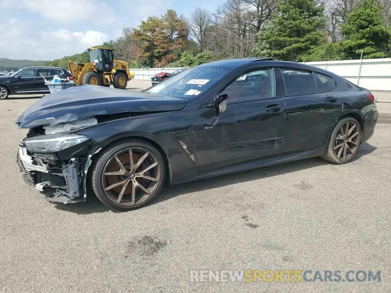 1 Photograph of a damaged car WBAGV8C07LBP48826 BMW M8 2020