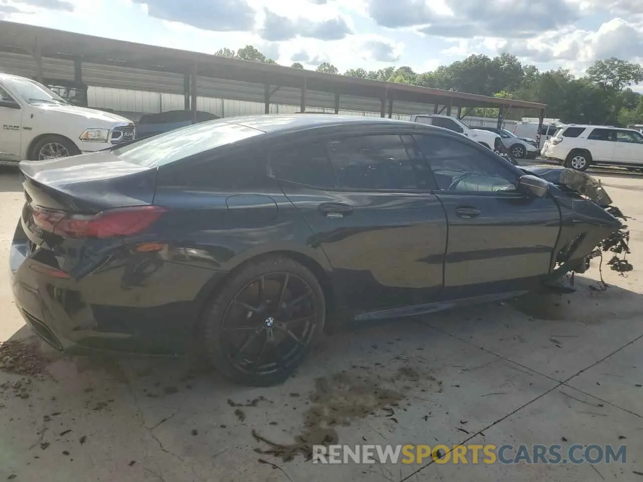 3 Photograph of a damaged car WBAGV8C08LCD46679 BMW M8 2020