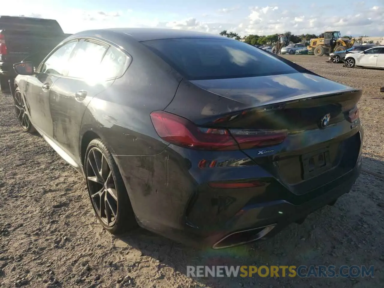3 Photograph of a damaged car WBAGV8C09LBP48715 BMW M8 2020