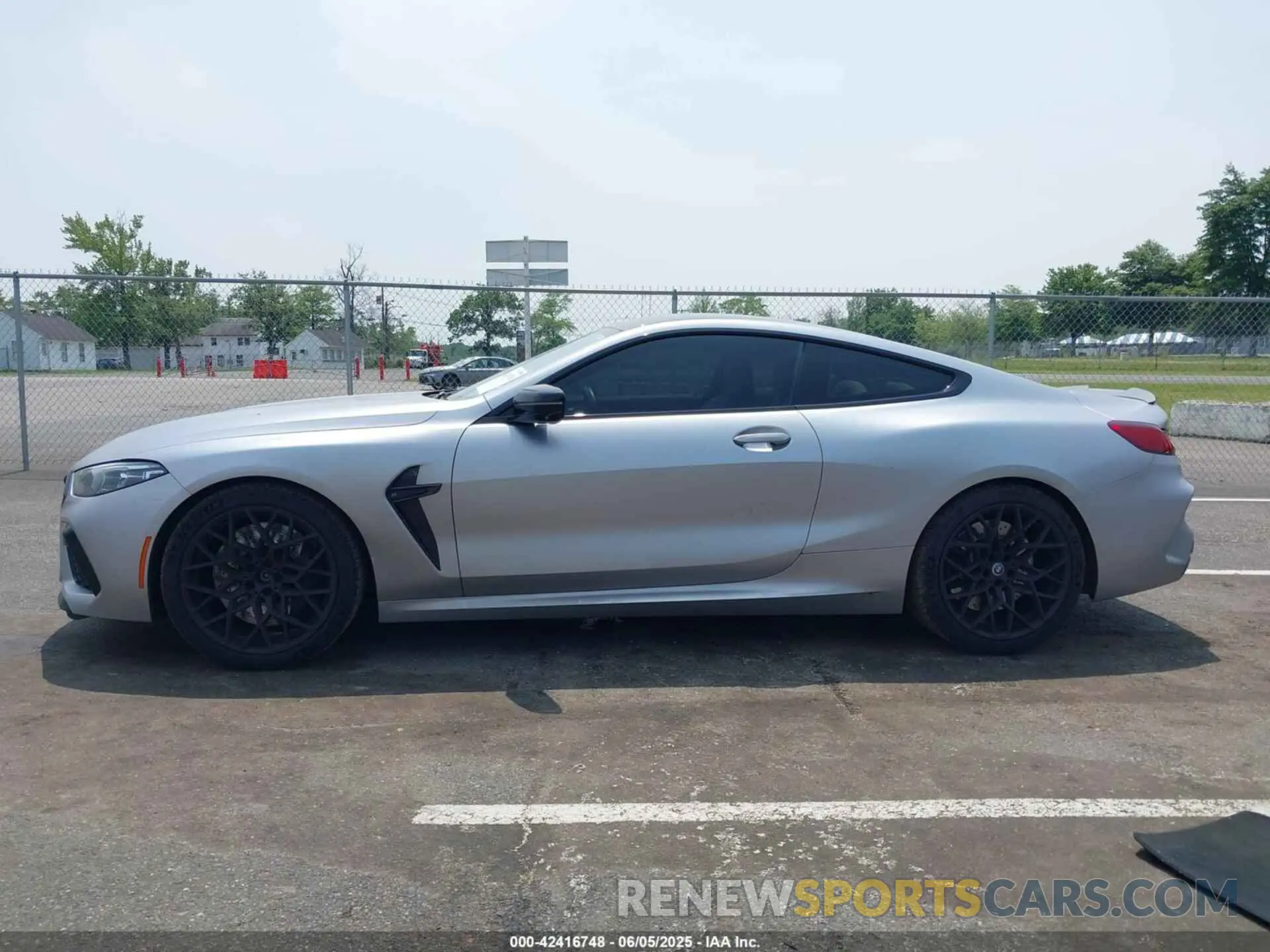 14 Photograph of a damaged car WBSAE0C00LBM08498 BMW M8 2020
