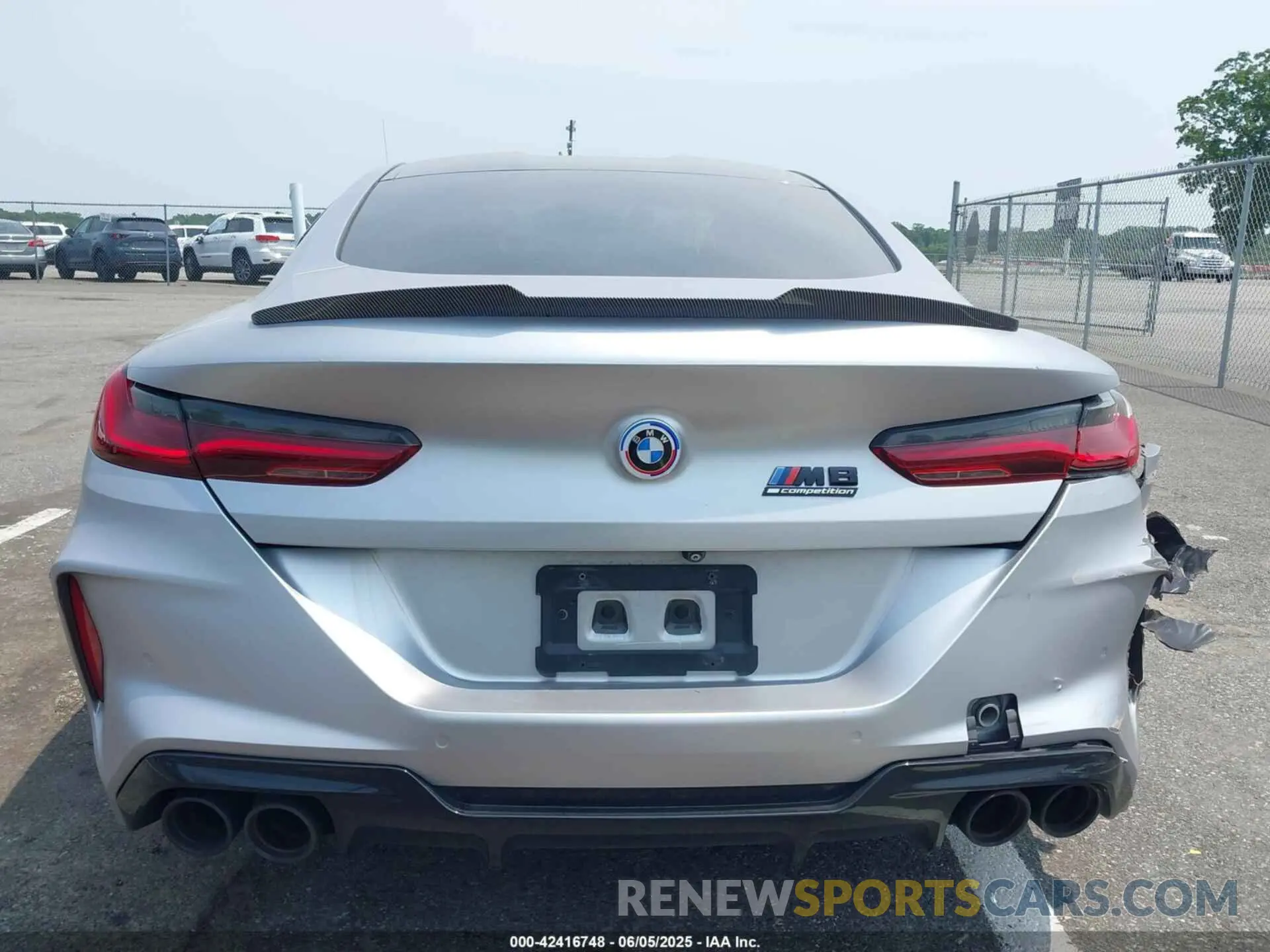 16 Photograph of a damaged car WBSAE0C00LBM08498 BMW M8 2020
