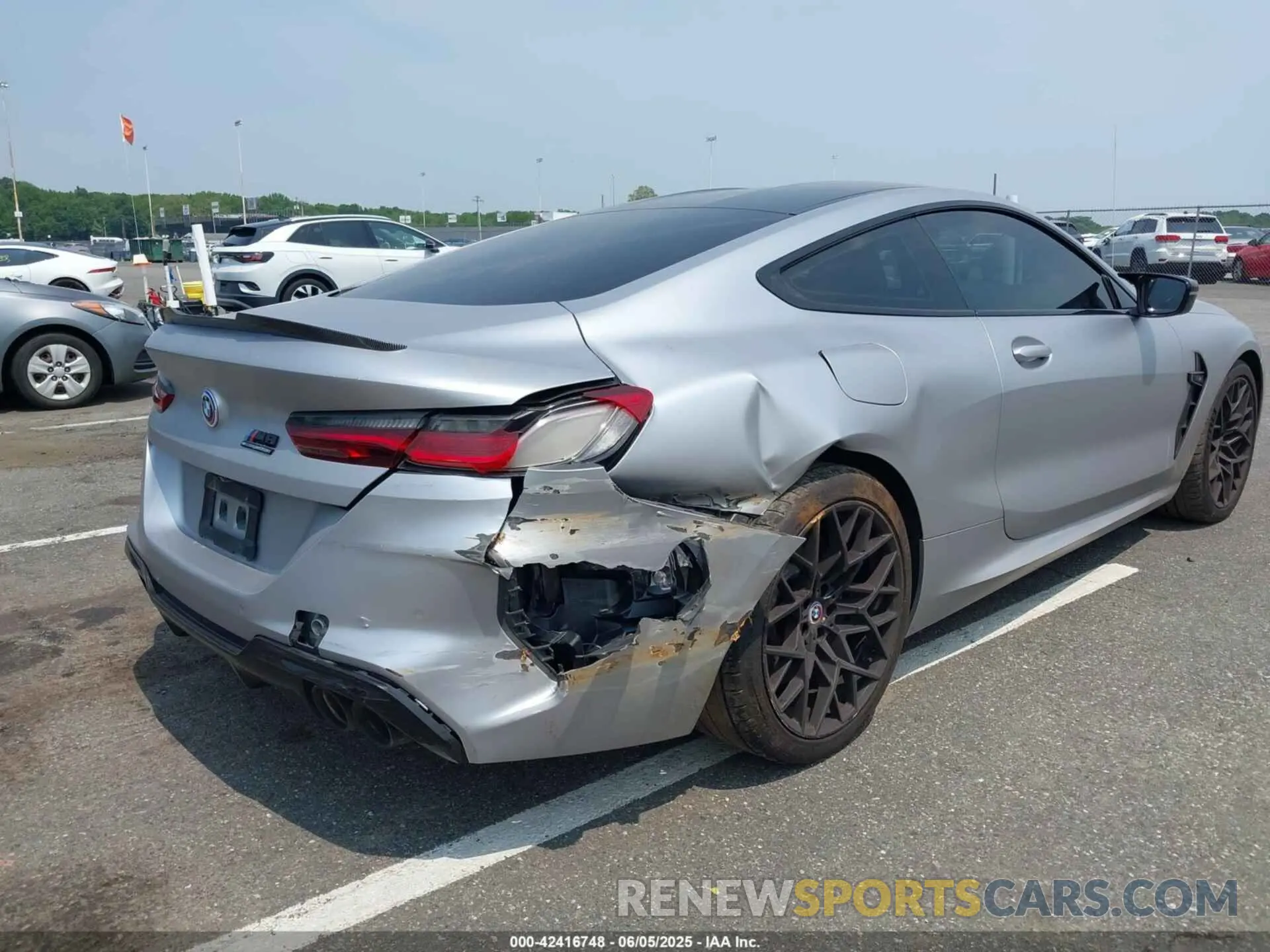 6 Photograph of a damaged car WBSAE0C00LBM08498 BMW M8 2020
