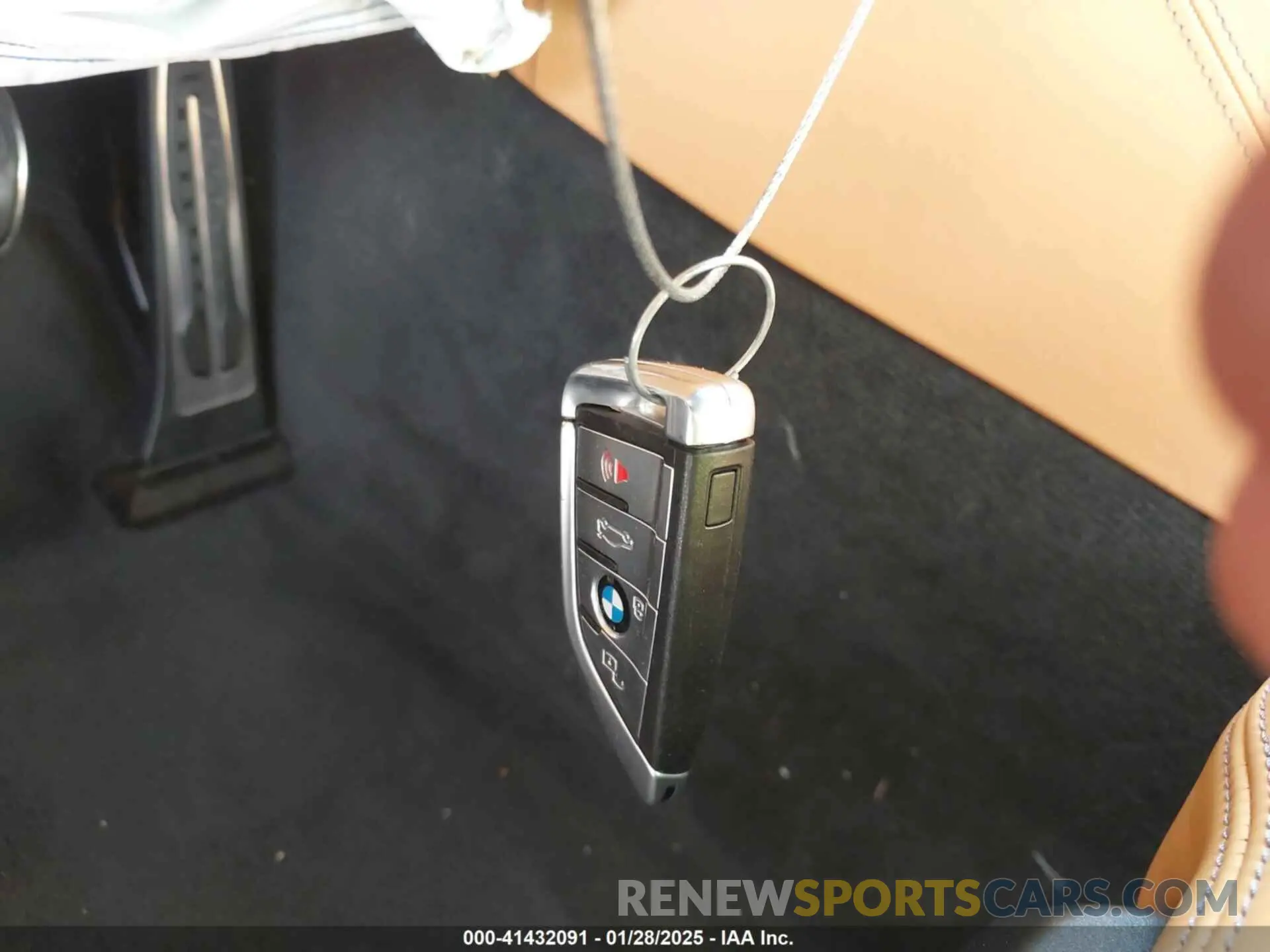 11 Photograph of a damaged car WBSAE0C01LCD71085 BMW M8 2020
