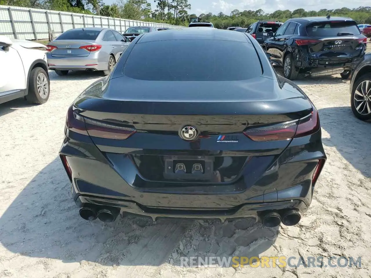 6 Photograph of a damaged car WBSAE0C03LBM08365 BMW M8 2020