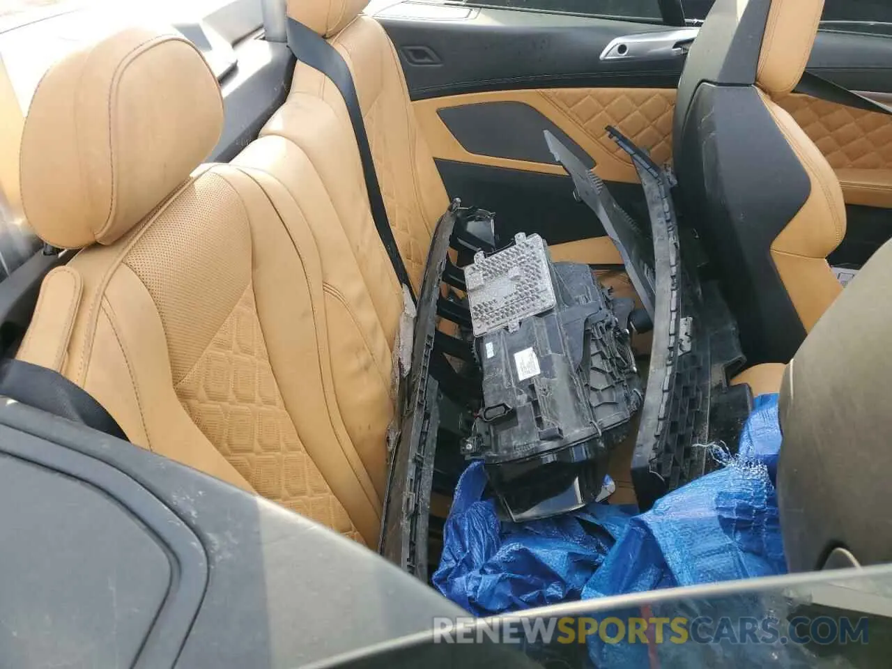 10 Photograph of a damaged car WBSDZ0C06LCD88918 BMW M8 2020