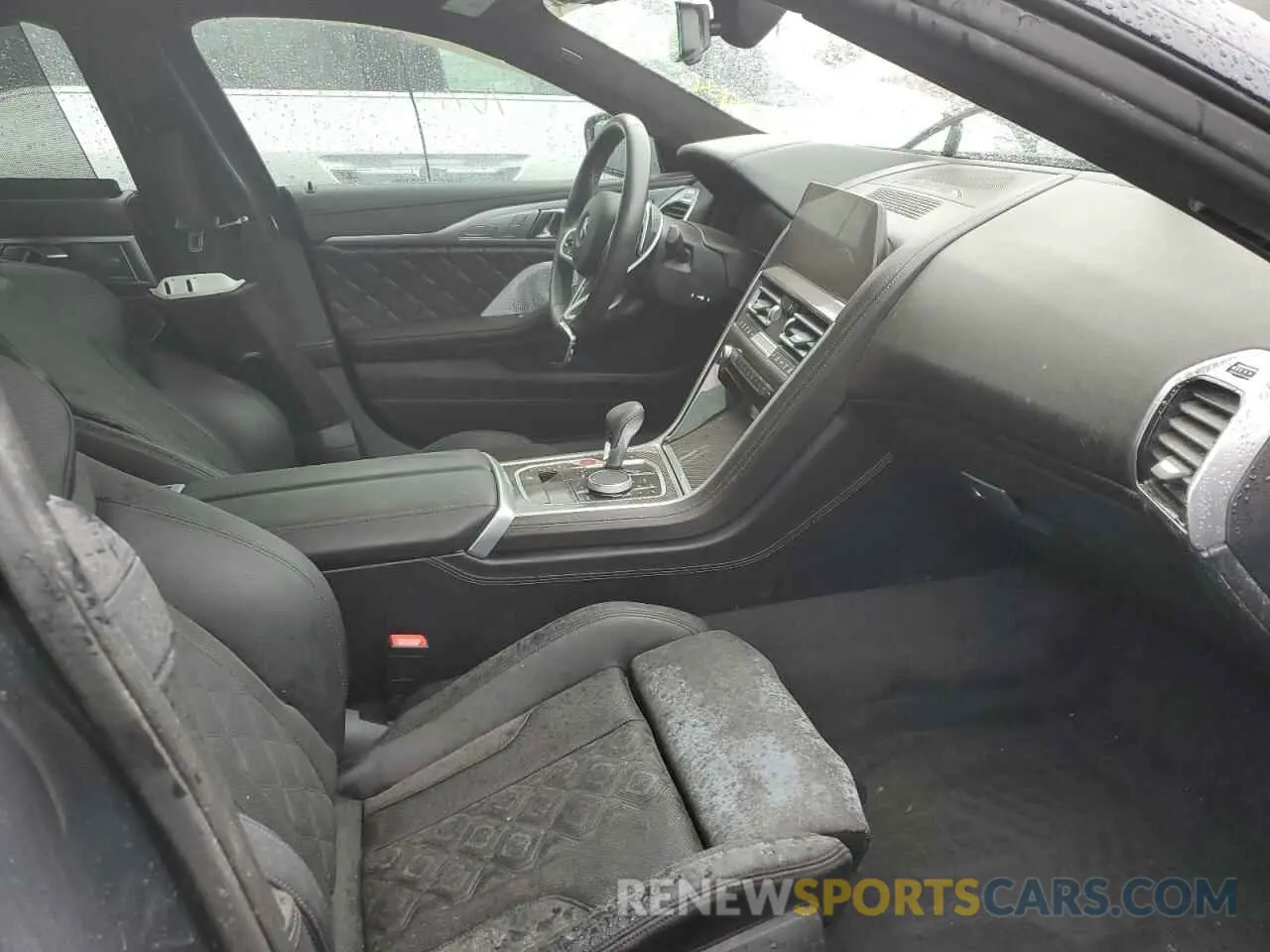 5 Photograph of a damaged car WBSGV0C04LCD87775 BMW M8 2020
