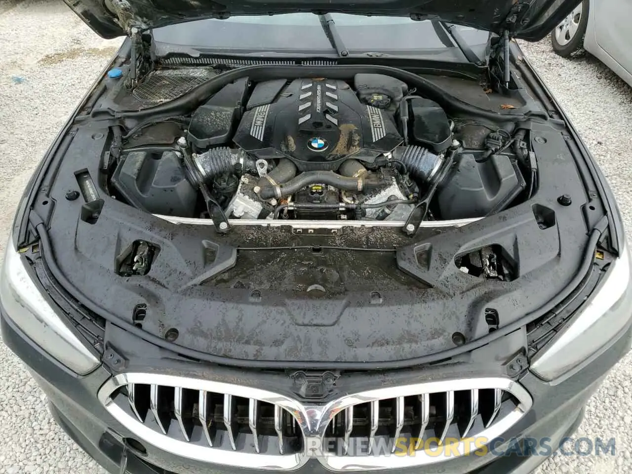 7 Photograph of a damaged car WBABC4C00MCF38902 BMW M8 2021
