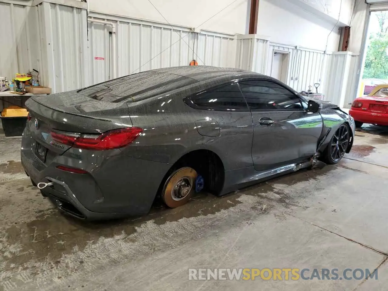 3 Photograph of a damaged car WBABC4C08MCE91845 BMW M8 2021