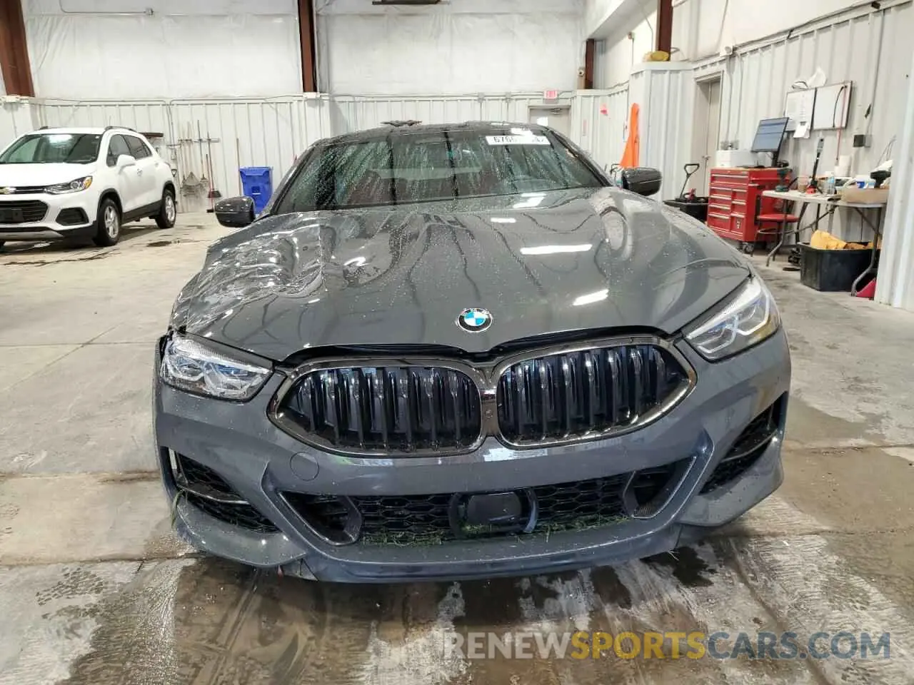 5 Photograph of a damaged car WBABC4C08MCE91845 BMW M8 2021